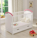 Love pour Sleep Lit Bébé Évolutif en Bois Rose 120x60 cm avec Barrière de Sécurité et Protections